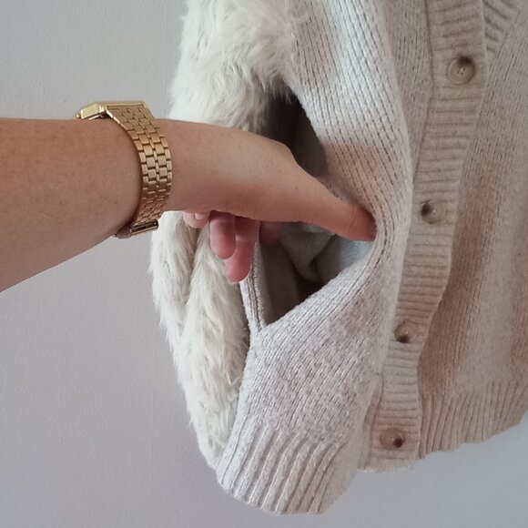 OAK + FORT cream cardigan with faux fur sleeves - Picture 5 of 10